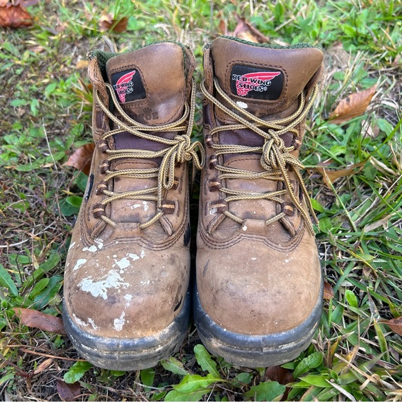 Red Wing Brown Leather King Toe Waterproof Boots - Picture 2 of 6